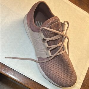 New Balance Women's Pink Sneakers